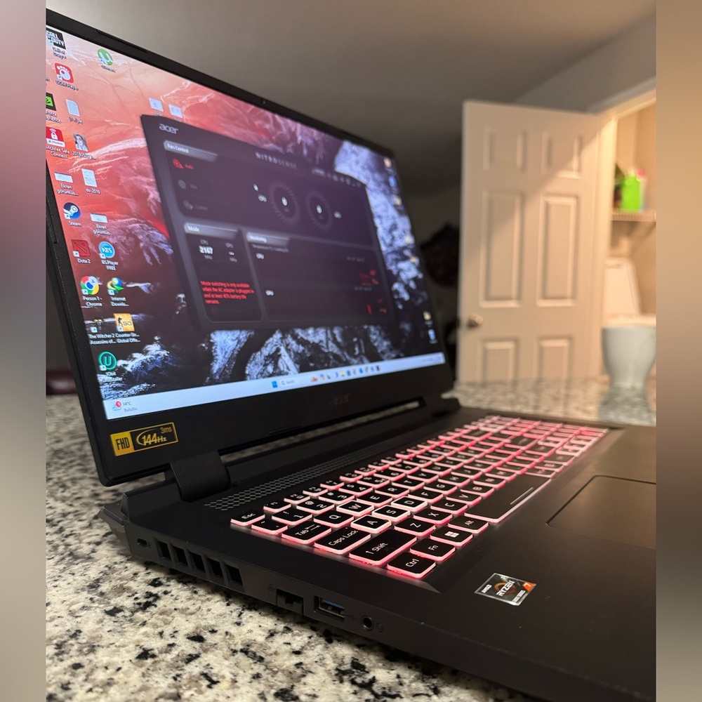 Acer Nitro 5, 17.3”, AMD RYZEN 7 6800H, GeForce RTX3060, 16GB DDR5 RAM, 1tb SSD